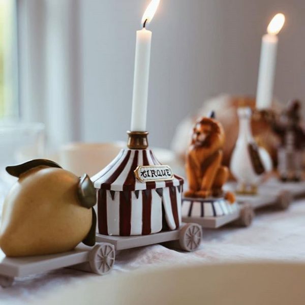 Parata da compleanno con candele Pierrot Konges sløjd