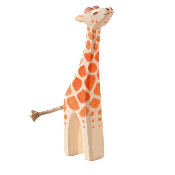 Figura legno giraffa piccola che mangia - Ostheimer