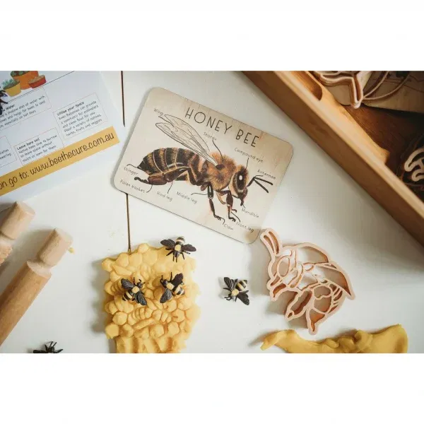 Set 2 formine Ape e alveare eco cutter Kinfolk & Co