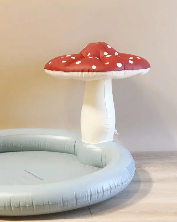 Gioco mare piscinetta con fungo spruzzatore Konges sløjd