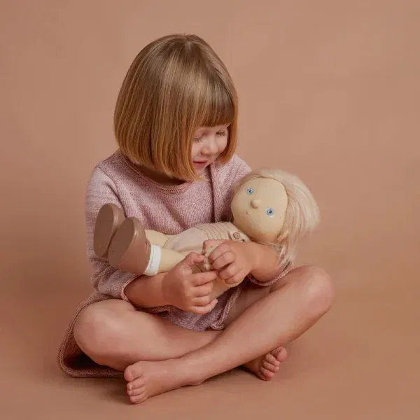 Bambola empatica DINKUM DOLLS Petal OlliElla