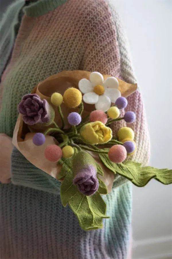 Mazzo di fiori in feltro Sumitra Bouquet GRY & SIF
