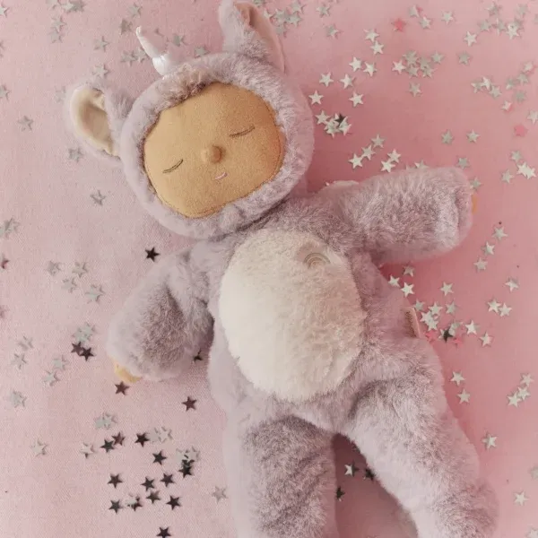 Bambola COZY DINKUMS Unicorn Sweetpea Lilac OlliElla