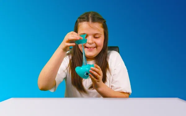 Gelifish Zimpli Glowy slime luminescente Zimpli kids