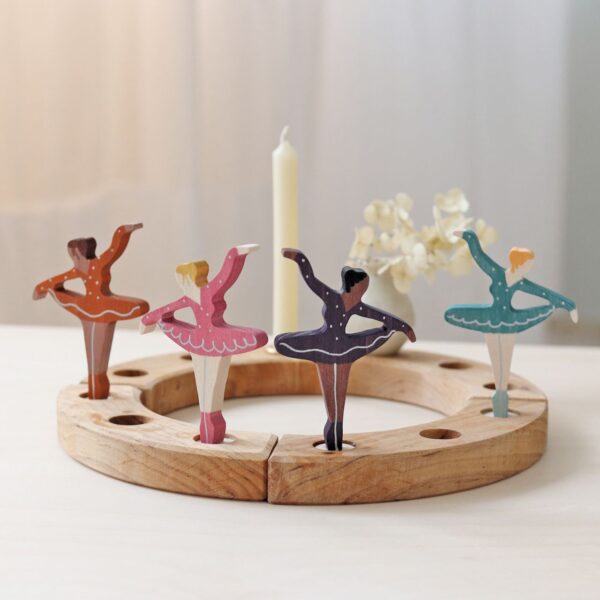 Figura decorativa legno ballerina lilla Grimm's