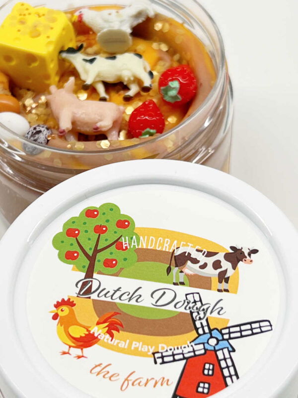 Playdough The Farm Surprise 250g Invitation to Imagine