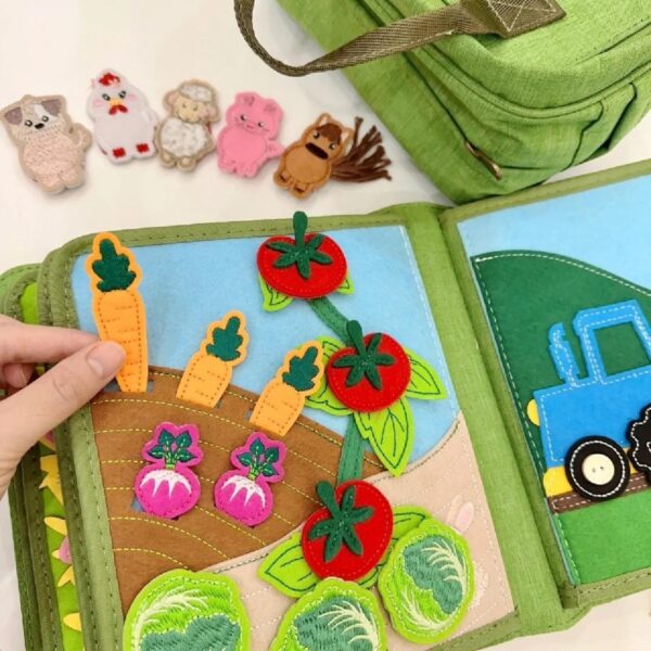 Quiet Book Montessori La fattoria